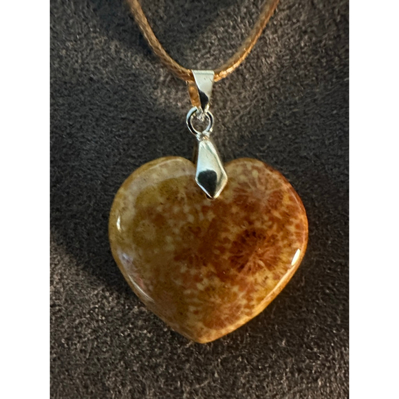 Heart Shaped Coral Agate Pendant Necklace - Picture 2 of 8